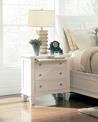 Sandy Beach 3-drawer Nightstand White