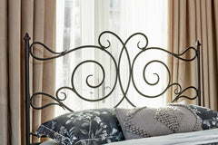 Parleys Queen Metal Bed with Scroll Headboard Dark Bronze