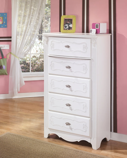 Exquisite Chest of Drawers Ashley